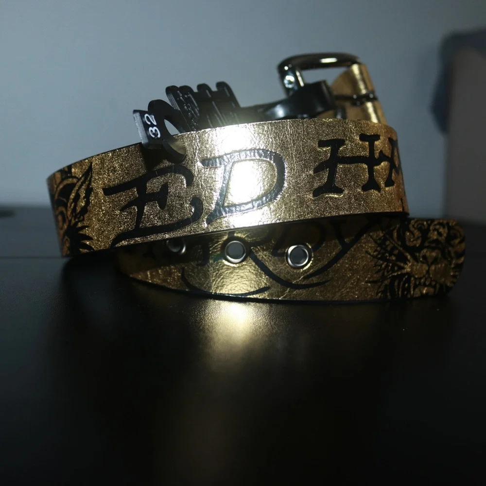 NWT Ed Hardy Mens Graphic Y2K Belt Gold Black Gold-Tone Size 32